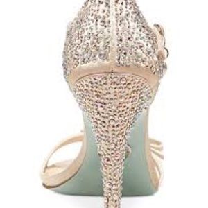 Size 7 1/2 Betsey Johnson sandal